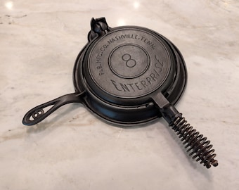 RARE Vintage Enterprises no.8 Waffle Iron Cast Iron P&B Mfg co. Nashville LOOK