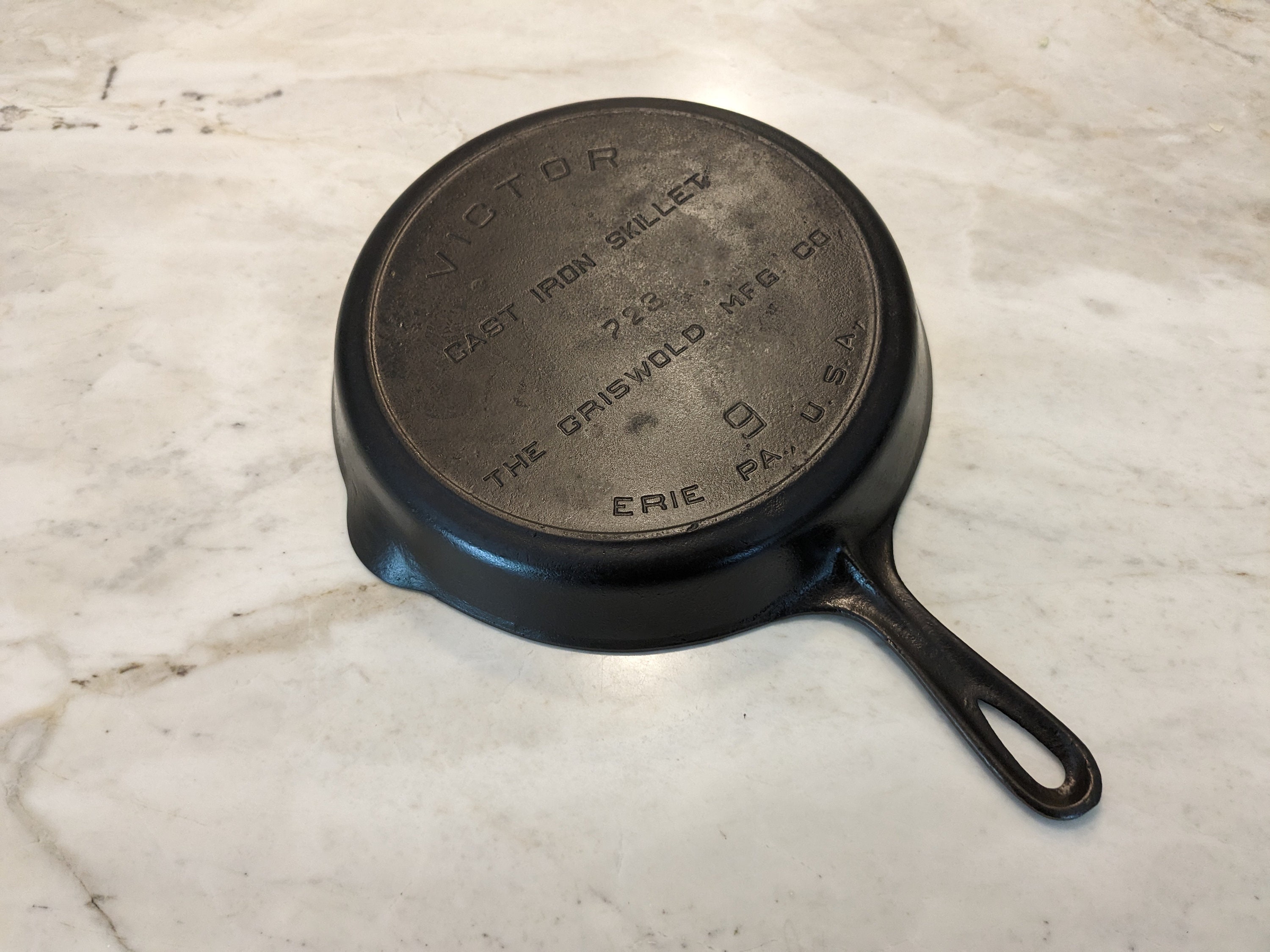 Vintage Victor by Griswold #9 Cast Iron Skillet Fully Marked Erie