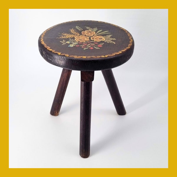 Vintage Wooden Tripod Stool, Handpainted Floral Stool, Coffee Table or Plant Stand, Original and Rare Swiss Made 1970s Vintage Bauernmalerei