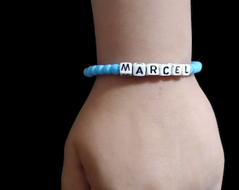 Custom Kids Name Bracelet: Personalized Beaded Jewelry