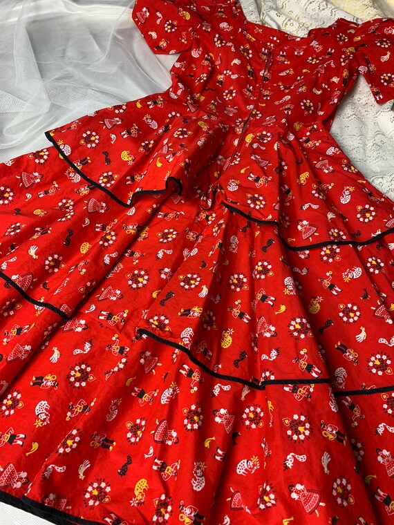 Vintage 1950s Novelty Print Dress Red Ruffled Tie… - image 9