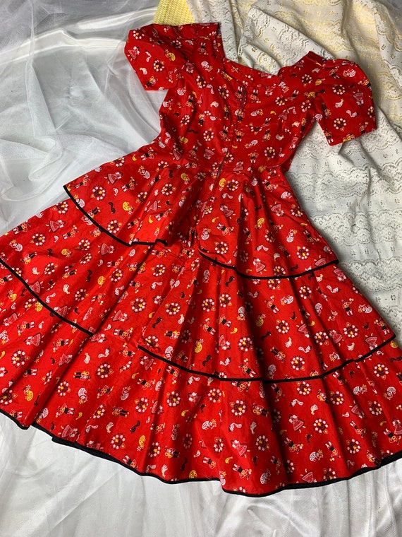 Vintage 1950s Novelty Print Dress Red Ruffled Tie… - image 6