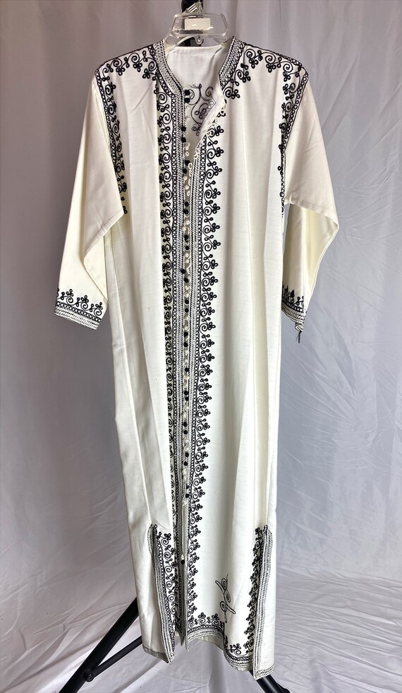 Vintage Moroccan Kaftan 70s White Black Embroidere