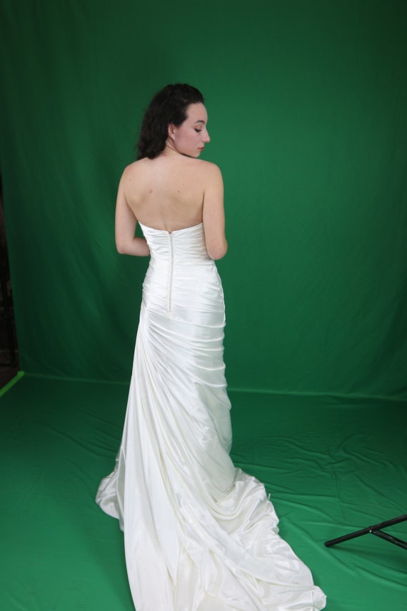 Stunning Maggie Sottero Wedding Dress Gown Satin - image 7