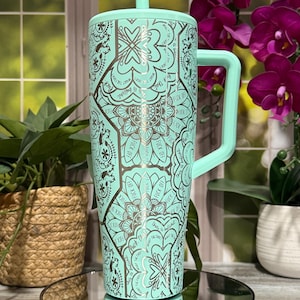 Vaso térmico con mandala y palabrotas grabado con láser, regalo divertido, vaso de viaje de acero inoxidable con aislamiento térmico de 1,2 litros (40 oz).