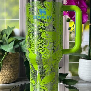 Tree Frogs Laser Engraved 40oz Tumbler with Handle Lid and Straw, Custom Engraved Seamless Tumbler, Double Wall Insulated Cup