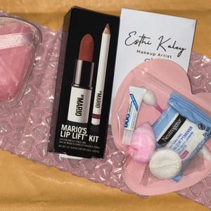 Kit de retoque de maquiagem selecionado por maquiadores