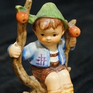Hummel #142/3/0, &quot;Apple Tree Boy&quot;, TMK 3  REDUCED!