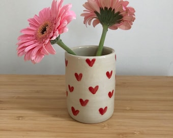 Truly love Vase mit roten Herzchen