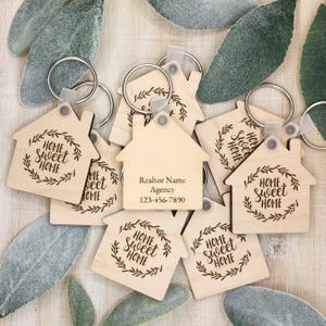 Real Estate Key Ring, Custom Real Estate Closing Keychains, Personalized House Keychain, Custom Realtor Keychains, Wooden House Keychain