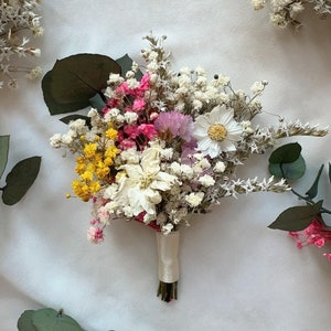 Colourful dried flower boutonniere / wildflower wedding buttonhole / groom buttonhole / gypsophila buttonhole / Boho rustic boutonniere