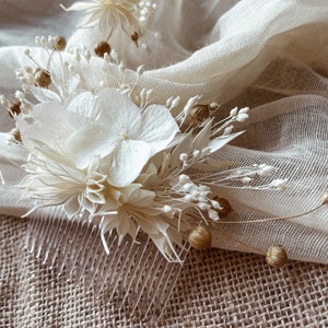 Dreamy Romantic Bridal Hair Comb, Dried Flower Wedding Hair Comb, Boho Real Dried Flower Comb, Wedding flower clip, Bridesmaids headpiece