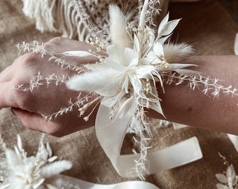Rustic Boho Wrist Corsage: Dried Flowers Pampas, Wedding Accessory for Bridesmaids and Flower Girls