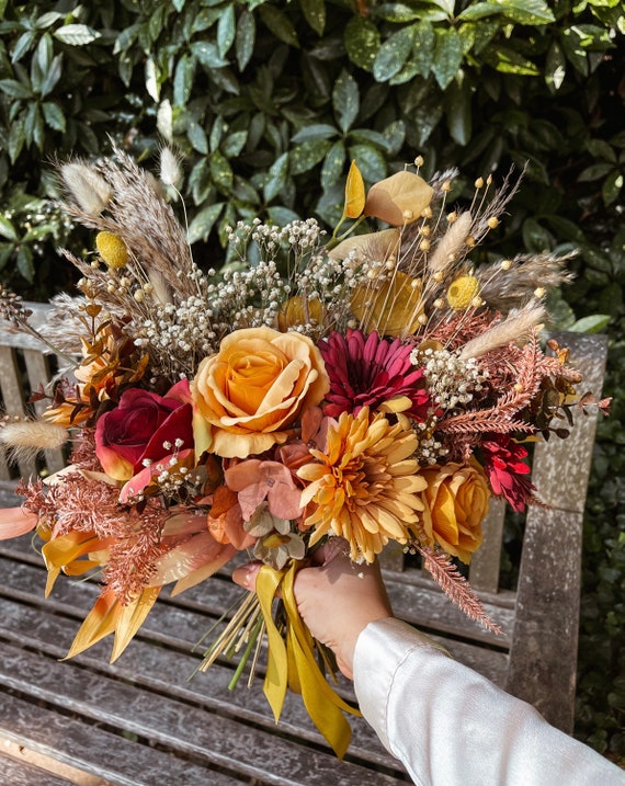 Orange flower bouquet deals