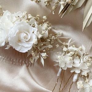 White preserved roses hair comb/ Decorative wedding slide/ Wedding flower comb/ Bridal hair piece/ Flower hair pins/ Gypsophila hair comb image 2