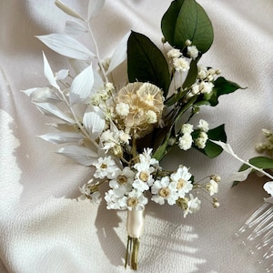 Greenery grooms buttonhole/ Dried flower buttonhole/ Dried eucalyptus buttonhole/ Gypsophila buttonhole/woodland Rustic wedding