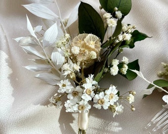 Greenery grooms buttonhole/ Dried flower buttonhole/ Dried eucalyptus buttonhole/ Gypsophila buttonhole/woodland Rustic wedding