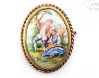 Broche Vintage Limoges En Porcelaine - Scène Romantique - Occasion Bon état