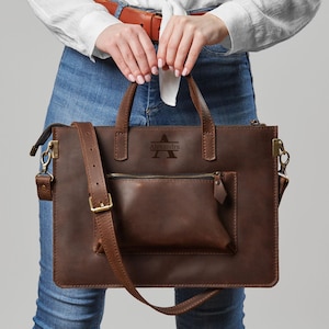 Personalized Leather Laptop Bag Women, Womens Laptop Bag, Full Grain Leather Macbook Sleeve, MacBook Pro 14 bag, MacBook Pro 16 inch bag