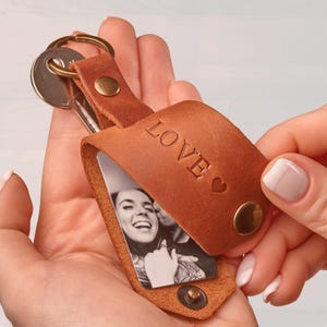 3 year wedding anniversary gift for Him, leather keychain personalized with photo and name, leather anniversary photo keyring up to 6 photos