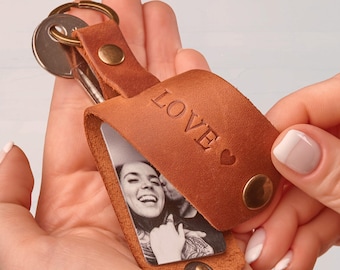 3 year wedding anniversary gift for Him, leather keychain personalized with photo and name, leather anniversary photo keyring up to 6 photos
