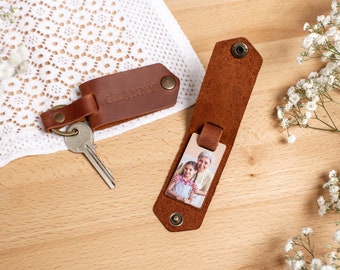 Mom leather photo keychain, Great grandma gift for Mother's Day, Grandmother present with keepsake, Mimi gift from grandkids