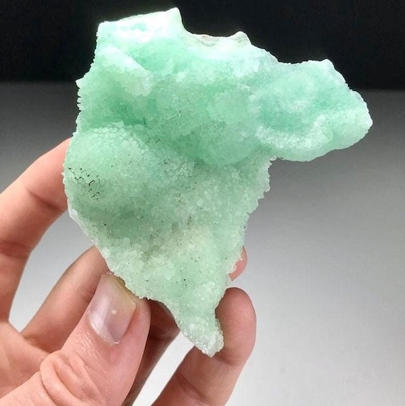 Aragonite Specimen, Sea Foam Green Mineral, 8.6 cm Fluorescent Crystal