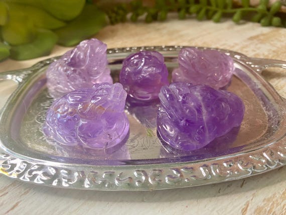 Amethyst Money Toad, Pocket Crystal Figurine for Desk Decor