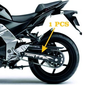 Adesivo Compatibile Kawasaki Z750 | Stickers Forcellone Moto Paracatena Racing - 1 Pezzo COD.M0265