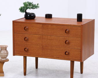 Vintage Teak Chest of Drawers | Mid-Century Chest of Drawers
