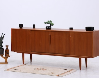 Kredens z drewna tekowego w stylu vintage zaprojektowany przez Axela Christensena dla Aco Møbler | Duński design | Kredens z połowy wieku | Lata 60