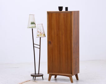 Vintage Wäscheschrank | Mid Century Kleiderschrank | Hochschrank mit schöner Maserung
