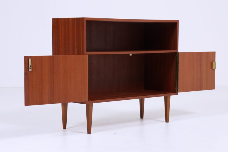 Schmale Vintage Kommode 60er Jahre Mid Century Kleines Sideboard Flurkommode Schrank Retro 70er mit offenem Regal Bild 3