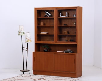 Mobile vintage in teak di Poul Hundevad | Cassettiera di design danese con vetrina | Vetrina in stile metà secolo