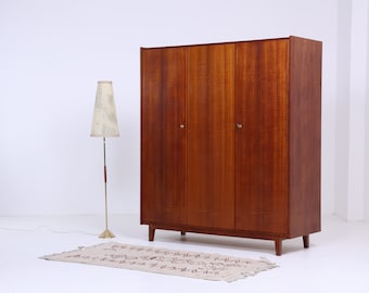 Vintage Kleiderschrank 60er Jahre | Mid Century Retro Möbel | 70er Jahre Wäscheschrank | Mid-Century Design | 3 Türig Nussbaum