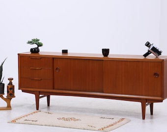 Teakhouten dressoir, jaren 60 | Meubels uit het midden van de 20e eeuw | Scandinavisch design