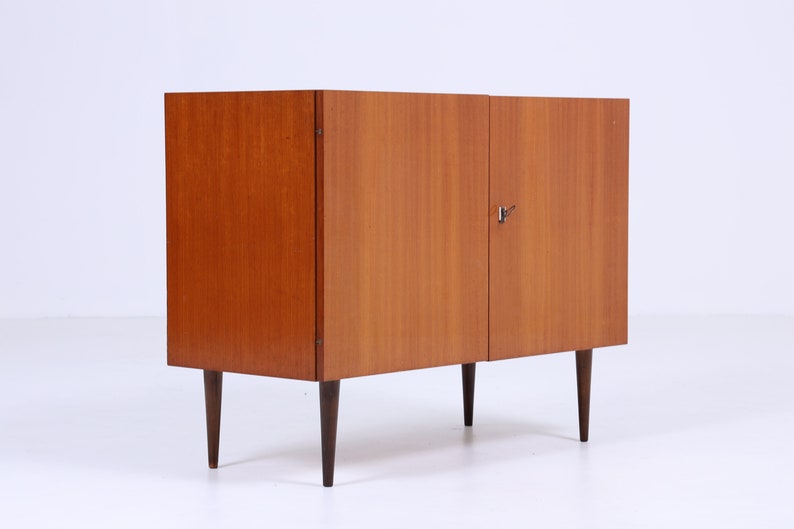 Hochglanz Kommode aus den 60er Jahren Mid Century Kleines Sideboard Vintage Flurkommode Schrank Retro 70er Bild 3