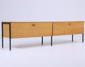 Buffet bas Hellerau 430 années 60 | Buffet vintage du milieu du siècle, meuble en frêne clair, Joachim Nebelung, design rétro des années 70