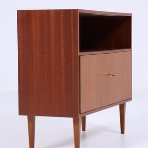 Schmale Vintage Kommode 60er Jahre Mid Century Kleines Sideboard Flurkommode Schrank Retro 70er mit offenem Regal Bild 4