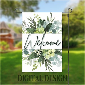 Könnte beinhalten: Eine weiße Gartenflagge mit einem grünen Aquarell-Blumendesign und dem Wort "Willkommen" in einer kursivschrift.