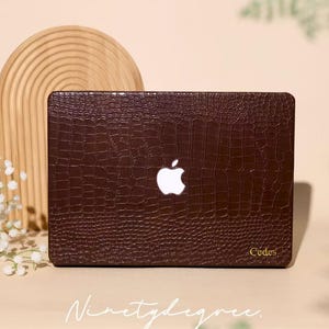 Espresso Krokodildruck MacBook Tasche | Stoßfeste Laptoptasche | MacBook Pro 12/13/14/15/16 | Abdeckung für M1/M2/M3/M4/M5 2018-2023-2026