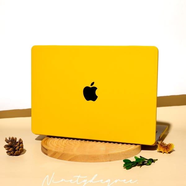 Yellow Orange MacBook Case | Durable Shockproof Cover in Warm Amber | MacBook Pro /Air 12/13/14/15/16 | Cover for M1/M2/M3/M4/M5 2020-2026