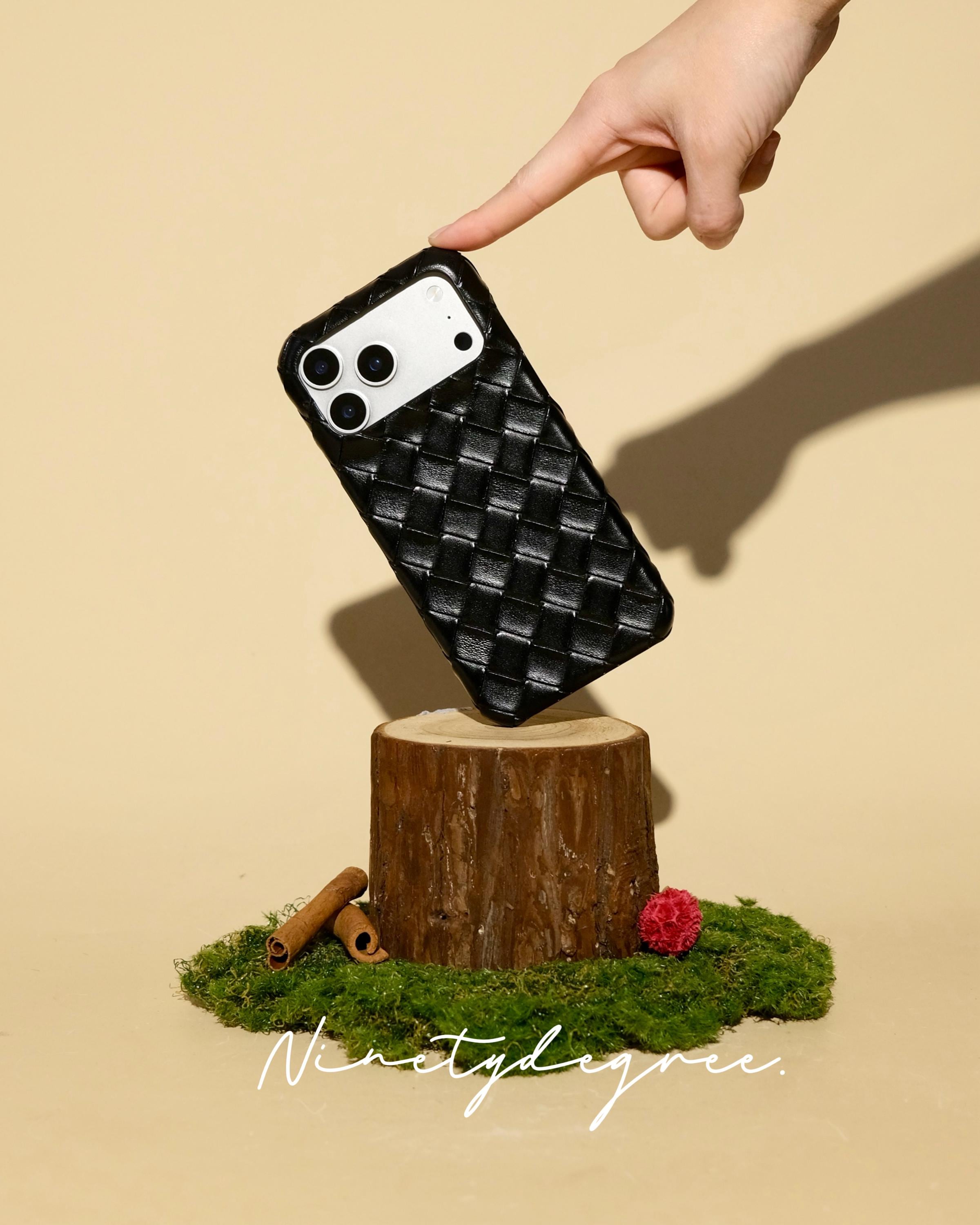 BOTTEGA VENETA  i phone カバー Veneta Bottega Phone Case - Etsy