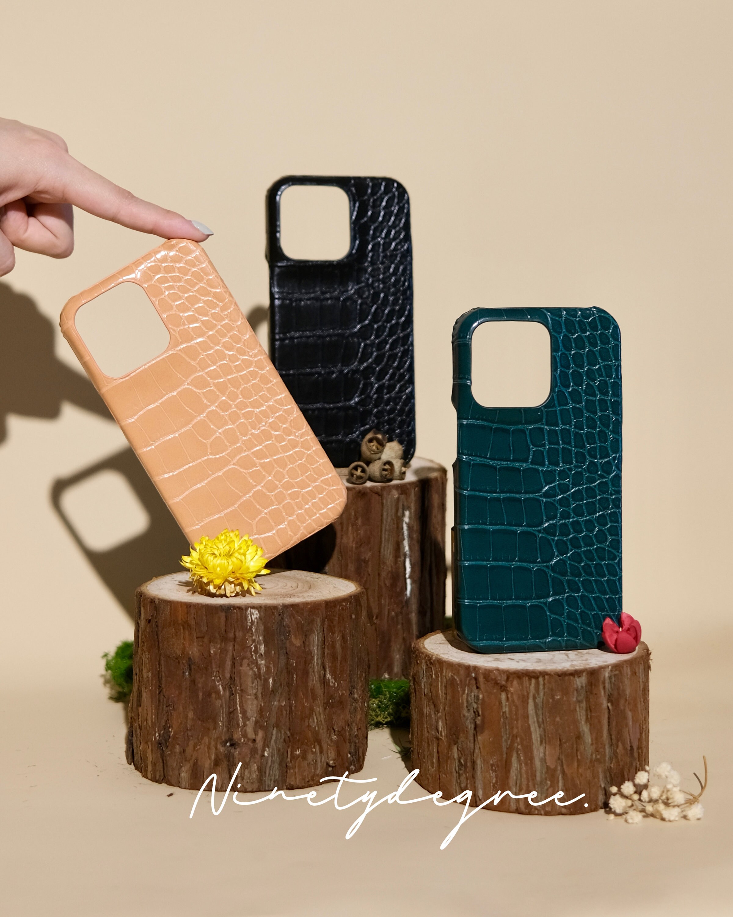 Buy a case made of black crocodile skin for iPhone 16 Pro Max at the best price with delivery across Ukraine