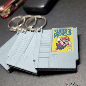 詳細な任天堂 NES カートリッジ キーチェーン!