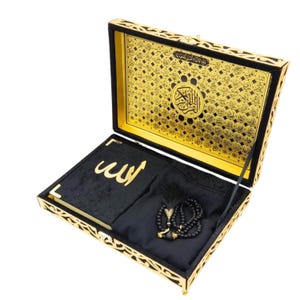 Women&#39;s Bundle Set.Customized Velvet Quran Boxed, Islamic Gift Set, Rosary, Scarf and Quran, Umrah Gift, Muslim Wedding Gifts, Birthday Set.