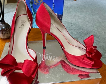 WITTNER  "Blossom"  Sandals  Red Satin  Size 39  New in Box