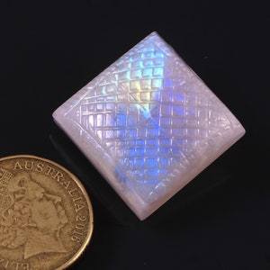 AAA QUALITY NATURAL Whight Rainbow Hand Carving, Rainbow Moonstone Gemstone Carving : Natural Untreated Unheated Moonstone Hand Carved
