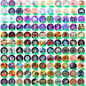 Peut inclure: Un ensemble de 121 autocollants ronds colorés avec divers motifs, notamment des animaux, des fleurs, des motifs géométriques et de l'art abstrait. Les autocollants sont disposés en grille.