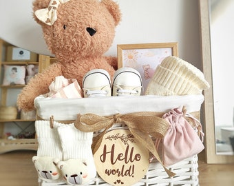 Panier de bienvenue pour fille | Panier nouveau-né | Panier baby shower | Panier cadeau pour bébé